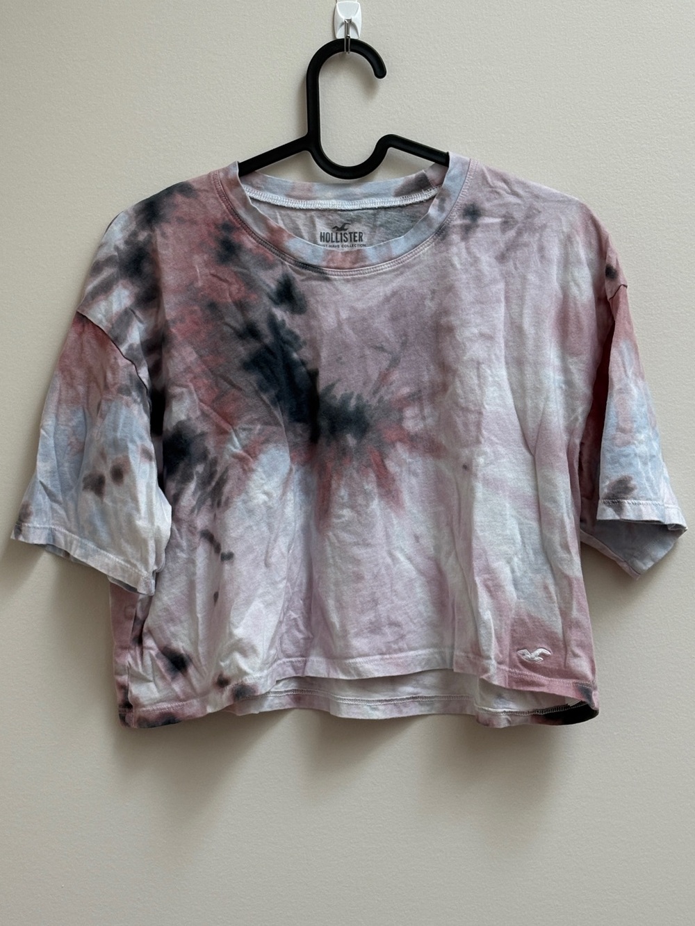 Hollister Women's Tie-Dye Cropped Tee - Pink and Black